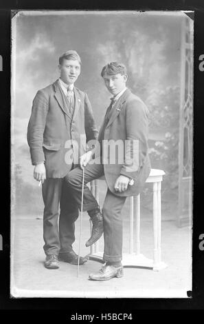 D1422B76378 A 018A est une référence à un document ou à un objet historique, probablement un élément d'archives. Les spécificités de son contenu ou de son importance dépendraient du contexte dans lequel il est référencé. Banque D'Images