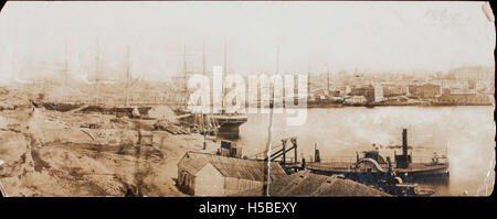 Une image historique de Circular Quay dans le port de Sydney, prise vers 1868, montrant l'histoire du port. Banque D'Images