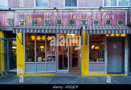 Nom Wah Salon de thé dans le quartier chinois à New York Banque D'Images