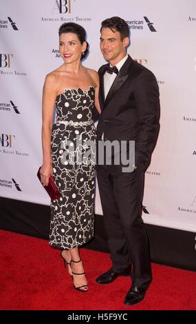 New York, NY, USA. 20 Oct, 2016. Julianna Margulies, Keith Lieberthal aux arrivées de l'American Ballet Theatre ABT 2016 Gala d'automne, David H. Koch Theater au Lincoln Center, New York, NY 20 Octobre, 2016. © Lev Radin/Everett Collection/Alamy Live News Banque D'Images