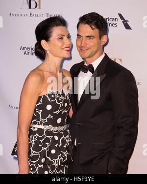 New York, NY, USA. 20 Oct, 2016. Julianna Margulies, Keith Lieberthal aux arrivées de l'American Ballet Theatre ABT 2016 Gala d'automne, David H. Koch Theater au Lincoln Center, New York, NY 20 Octobre, 2016. © Lev Radin/Everett Collection/Alamy Live News Banque D'Images