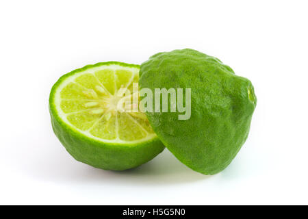 Lime Kaffir isolated on white makrut papeda Maurice lime Banque D'Images