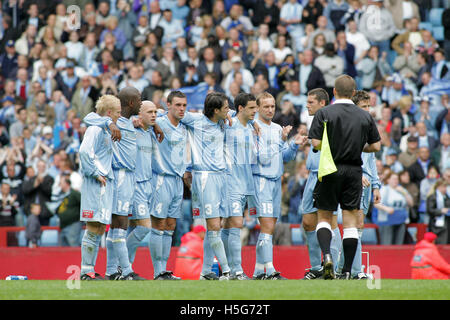 Grays Athletic 1 Hucknall Town 1 - FA Carlsberg en finale du Trophée à Villa Park, Birmingham - 22/05/05 - Trophée FA décroche le gris dans une palpitante penalty shoot-out compétition à Aston Villa Football Club Banque D'Images