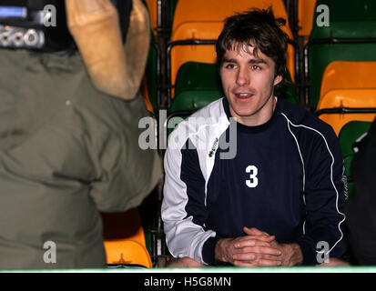 Justin Grégoire de Havant, susceptible d'être suspendu pour son historique du club FA Cup Match à Anfield contre Liverpool, représentée dans le stand à Thurrock Thurrock - Club de Football vs Havant & Waterlooville - Blue Square South à Ship Lane - 23/01/08 Banque D'Images