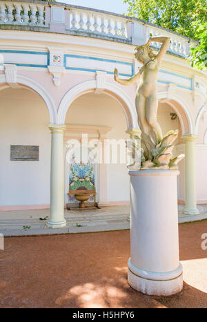La source originale de l'eau de source Evian, Évian-les-Bains, France Banque D'Images