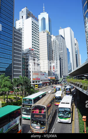 Trafic Scène de rue Connaught Road Hong Kong Banque D'Images