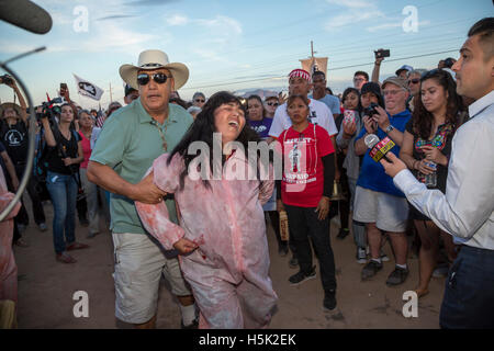 Eloy, Arizona - un rassemblement et veillée au centre de détention d'immigrants Eloy proteste contre la détention des migrants dans une prison privée. Banque D'Images