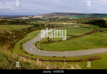 Cuckmere Haven se trouve sur la côte et est une zone de plaines d'inondation où les South Downs rencontre la mer dans l'East Sussex UK Banque D'Images