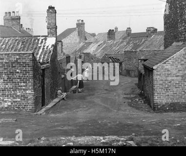 La vie sur l'Brickgarth Housing Estate, Easington Lane Banque D'Images