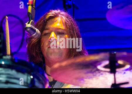 SAN FRANCISCO, CA - 3 NOV : Zac Hanson Hanson d'effectue au Fillmore le 3 novembre 2015 à San Francisco, Californie. (Photographie par Christopher Victorio pour la photo l'accès). Banque D'Images