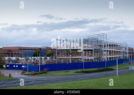 Aldi Siège britannique à Atherstone, North Warwickshire. Le bâtiment et le dépôt est en cours d'extension. Banque D'Images