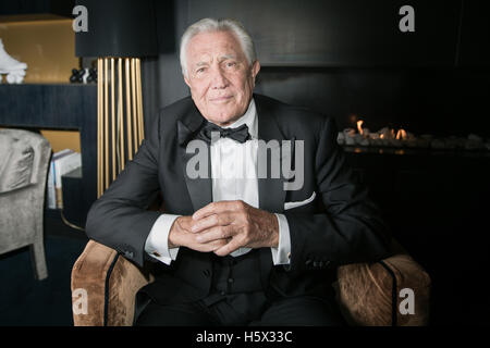 Acteur de James Bond australien George Lazenby véhiculés à la "James Bond" événement à Oslo Banque D'Images