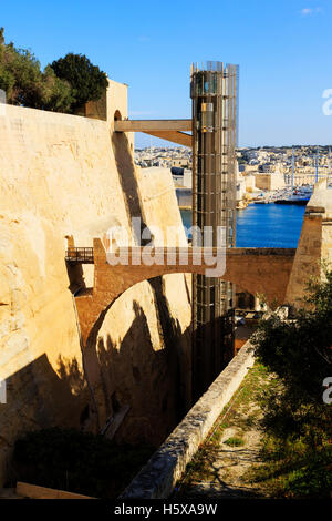 Barrakka supérieur ascenseur, Floriana, Valletta, Malte Banque D'Images