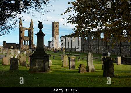 Royaume-uni, Ecosse, Saint Andrews, les ruines de la cathédrale et du cimetière Banque D'Images