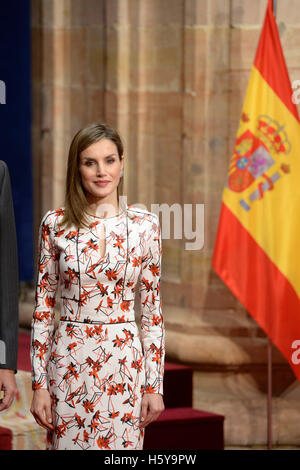 Madrid, Espagne. 21 octobre, 2016. Le roi Felipe et Letizia Queen assister à la livraison de la Princesse des Asturies distinctions lors de la Reconquista hotel à Oviedo, Espagne. 21 Octuber, 2016. Credit : MediaPunch Inc/Alamy Live News Banque D'Images