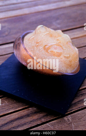 Création de Ferran Adrià.L'air de carotte.restaurant El Bulli.Cala Montjoi. Roses.Girona.Catalogne.Espagne Banque D'Images