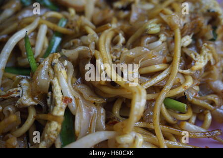 Libre de fried kway teow mee noodle, Malaysian hawker food Banque D'Images