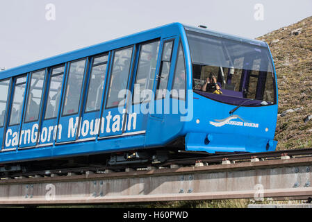 Transport de la Cairngorm Mountain funiculaire, chemin de fer le plus élevé au Royaume-Uni dans le Parc National de Cairngorms, en Écosse Banque D'Images