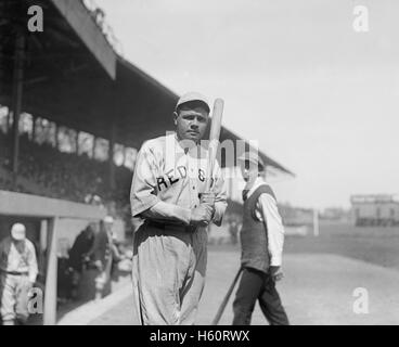 Babe Ruth, joueur de Ligue Majeure de Baseball, les Red Sox de Boston, Portrait, Photo Company National, 1919 Banque D'Images