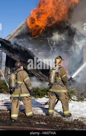 Extinction d'incendie Les pompiers, Detroit, Michigan USA Banque D'Images