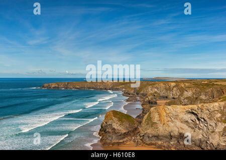 Bedruthan steps sur une marée basse, Cornwall Banque D'Images