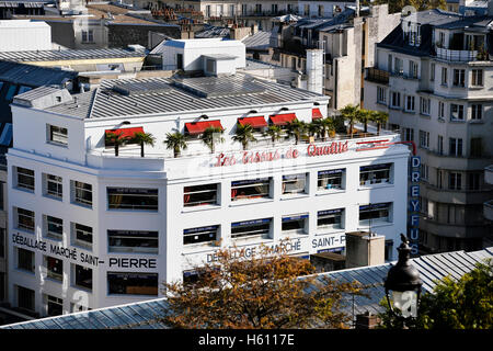 Marché Saint Pierre, Montmartre, Paris Banque D'Images