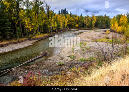 La rivière Methow en automne près de Winthrop, Washington. Banque D'Images
