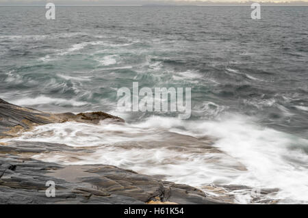 SEASCAPE PERMAQUID POINT BRISTOL MAINE USA MER VAGUES SAUVAGES, Winslow Homer, NATURE DES ROCHES Banque D'Images