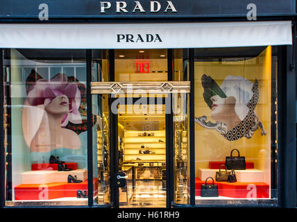 Voir au magasin Prada à New York City. Banque D'Images