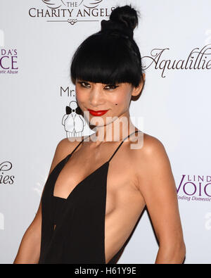 Bai Ling assiste à un barbecue et Bikinis bénéfice organisé par la voix de Linda Johnson Beverly honorant la Fondation à M. C Banque D'Images