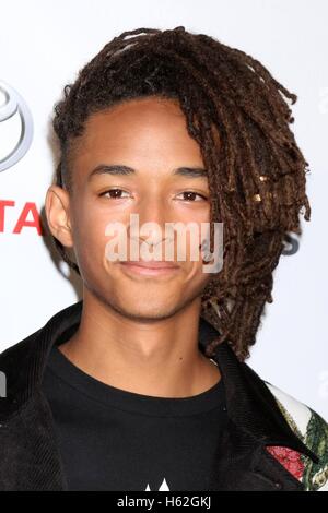 Burbank, CA. 22 octobre, 2016. Jaden Smith aux arrivées pour l'Environnement 26e Congrès annuel de l'Association EMA Awards, Warner Bros Studios, à Burbank, Ca, le 22 octobre 2016. Credit : Priscilla Grant/Everett Collection/Alamy Live News Banque D'Images