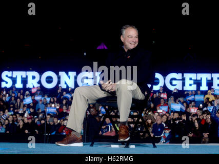 Philadelphia, PA, USA. 22 octobre, 2016. Tim Kaine campagnes pour le vice-président des Etats-Unis à l'Université de Pennsylvanie le 22 octobre 2016 à Philadelphie, Pennsylvanie. © Dennis Van Tine/media/Alamy Punch Live News Banque D'Images