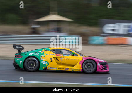 23 octobre, 2016. Estoril, Portugal. Le # 5 de l'équipe de l'Oregon (ITA), entraînée par Pedro Moleiro (EPR) et Adalberto Baptista (BRA) pendant la course de Renault Sport Trophy, au cours de l'European Le Mans Series Estoril Week-End Crédit : Alexandre de Sousa/Alamy Live News Banque D'Images