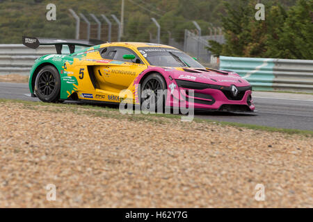 23 octobre, 2016. Estoril, Portugal. Le # 5 de l'équipe de l'Oregon (ITA), entraînée par Pedro Moleiro (EPR) et Adalberto Baptista (BRA) pendant la course de Renault Sport Trophy, au cours de l'European Le Mans Series Estoril Week-End Crédit : Alexandre de Sousa/Alamy Live News Banque D'Images