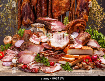 Still Life de divers produits de viande de porc Banque D'Images