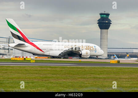 A6 - A380 Unis EOU Expo 2020 Dubi eau départ à l'aéroport de Manchester England Uk. Banque D'Images