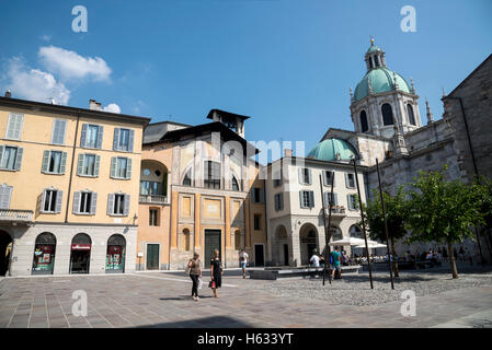 Vue sur la place de la Cathédrale de Côme, dans le nord de l'Italie, l'Europe Banque D'Images