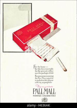 Années 1920 publicité une publicité à partir d'old vintage original magazine américain daté 1921 cigarettes Pall Mall publicité retro 50s Banque D'Images