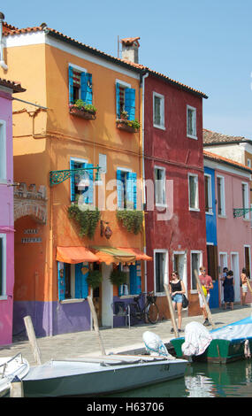 Jolies cabanes de pêcheurs, Burano, Venise Banque D'Images