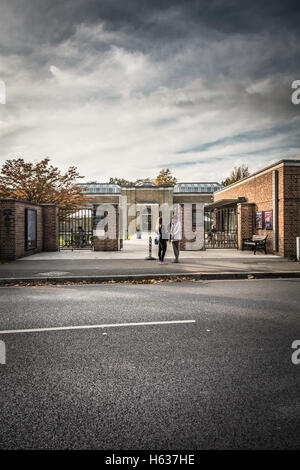 L'entrée de la Dulwich Picture Gallery à Dulwich Village, Southwark, London, England, UK Banque D'Images