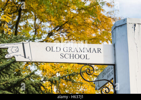 Old Grammar School - doigt traditionnels signes en 76200 Village, 76200, Southwark, London, England, UK Banque D'Images