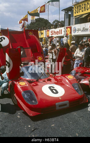 6 Nino Vaccarella, Ignazio Giunti dans une Ferrari 512 S a terminé 3ème 1000km de Monza 1970 Banque D'Images