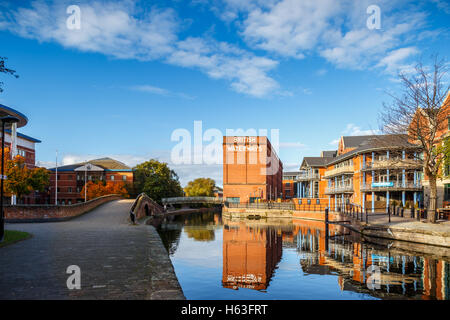 Nottingham bâtiment British Waterways compte dans le canal. À Nottingham, Angleterre. Banque D'Images