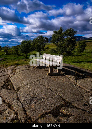 Endroit calme seul banc dans un parc national en Islande Banque D'Images