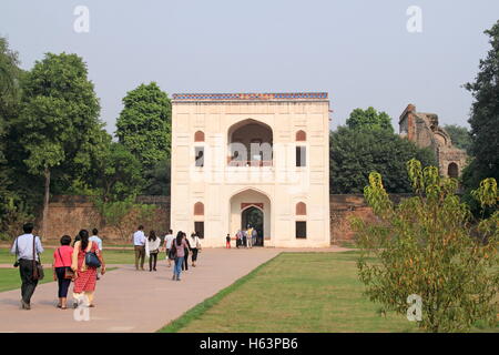 Porte extérieure, complexe Tombe de Humayun, Delhi, Inde, sous-continent indien, en Asie du Sud Banque D'Images