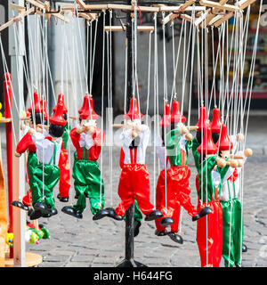 Les jouets traditionnels italiens. Marionnette pinocchio en bois en guise de souvenir de l'Italie Banque D'Images