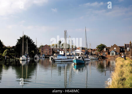 Marée haute, près de la rue Queen à Havant Hampshire Banque D'Images