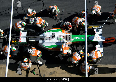 Motorsports, pit stop de Vitantonio Liuzzi, ITA, dans la Force India VJM02, voiture de course de Formule 1 sur le circuit de test Banque D'Images