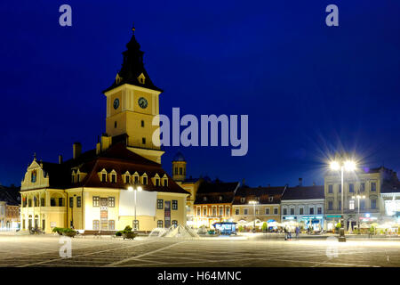 Piata Sfatului (place du conseil de Brasov) , Brasov, Roumanie Banque D'Images