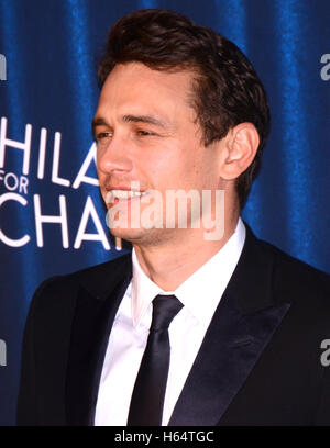 James Franco assiste à la 4e conférence annuelle pour la Charité d'hilarité à la variété : James Franco's Bar Mitzvah le benifiting Autres's Association présenté par Funny Or Die et go90 au Hollywood Paladium à Hollywood en Californie le 17 octobre 2015. Banque D'Images